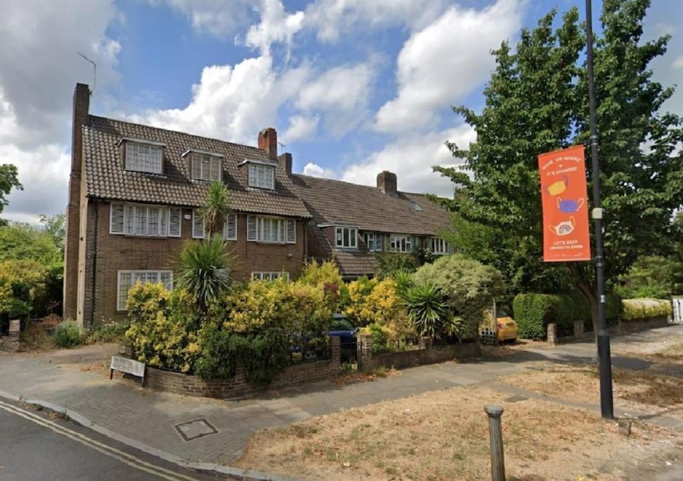 Casa vacanze Great 5-bedroom House In Thornton Road Sleeps 14+ Londra